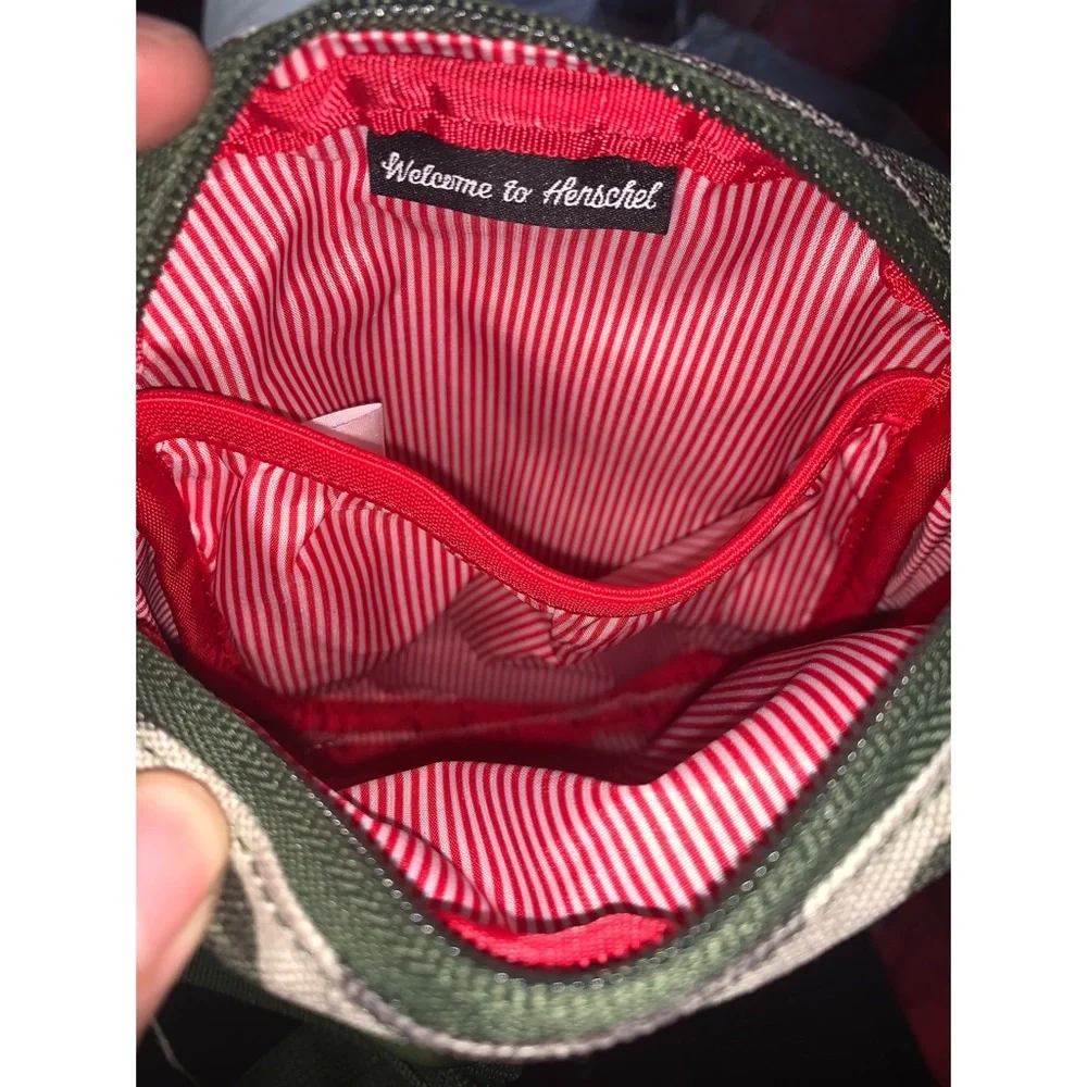Unisex Herschel Cruz Crossbody Camo Bag - Picture 5 of 9